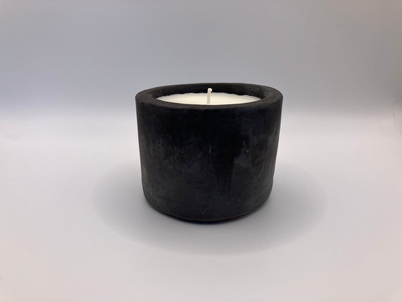 Tumbler Pot 5 Ounce Natural Soy Candle - Ebony